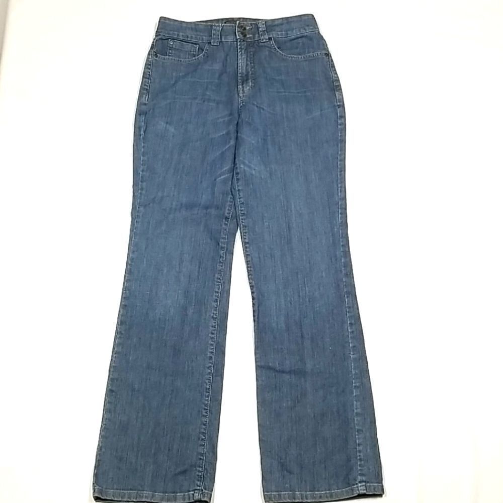 Nine West Jeans Women's Size 8 Curvy Bootcut Lightly Distressed Blue Denim